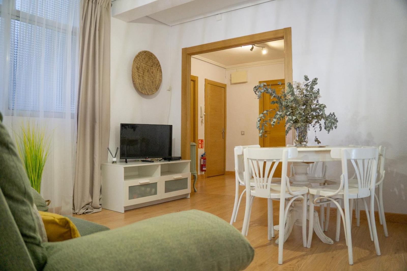 Piso Completo Cerca De Estacion Bus, Tren Y Ferrys Apartment Santander Exterior photo
