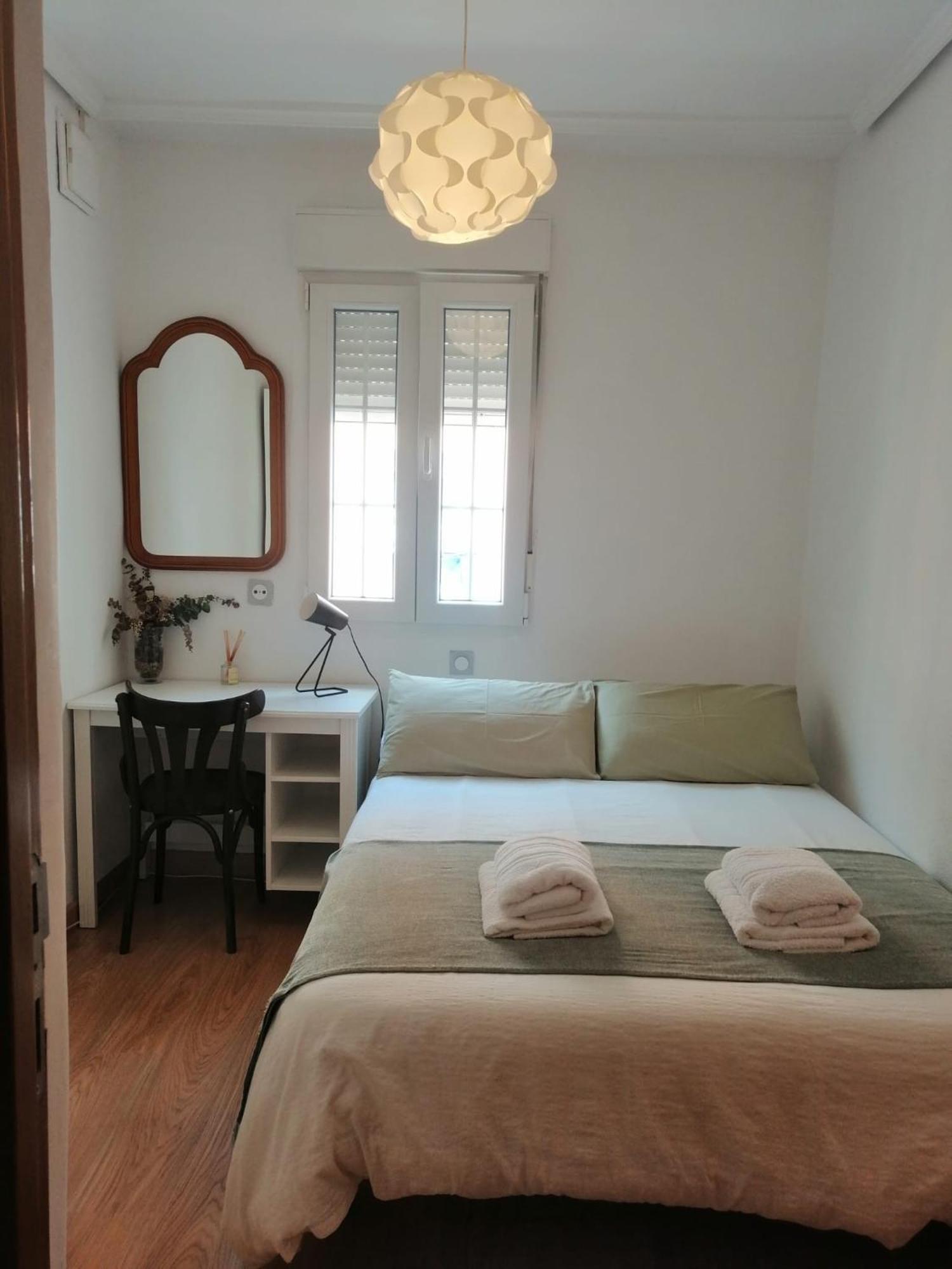 Piso Completo Cerca De Estacion Bus, Tren Y Ferrys Apartment Santander Exterior photo